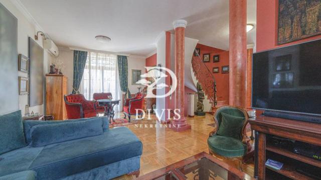 Kuća, Trosoban, Prodaja, 377m2, Milice Milojković