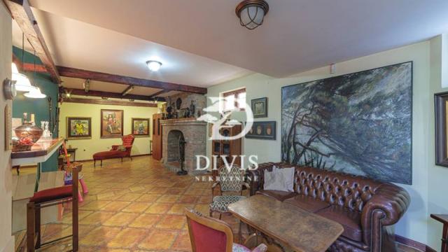 Kuća, Trosoban, Prodaja, 377m2, Milice Milojković