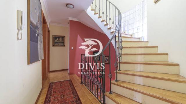 Kuća, Trosoban, Prodaja, 377m2, Milice Milojković