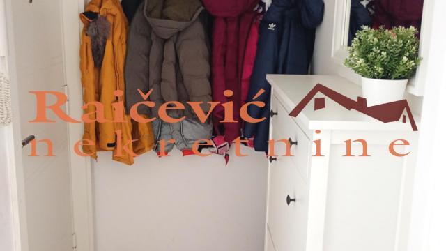 Stan, Trosoban, Prodaja, 69m2, Crveni krst, Vračar, Sumatovacka