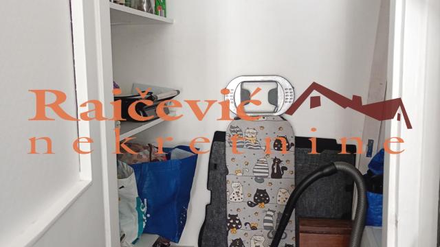 Stan, Trosoban, Prodaja, 69m2, Crveni krst, Vračar, Sumatovacka