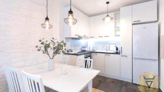 Stan, Jednoiposoban, Izdavanje, 43m2, Južni bulevar, Vračar, Jadranska