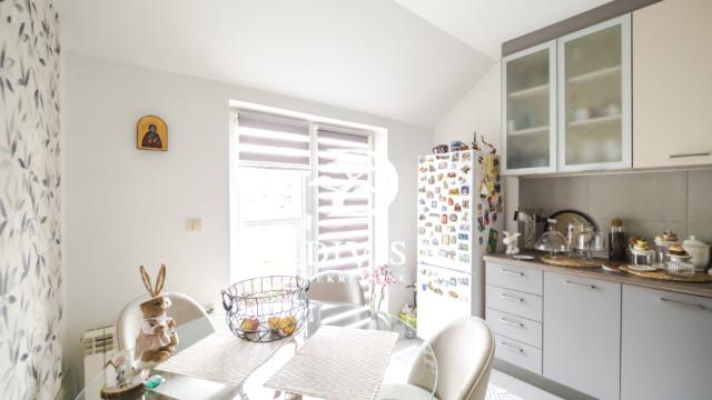 Stan, Trosoban, Izdavanje, 94m2, Prespanska