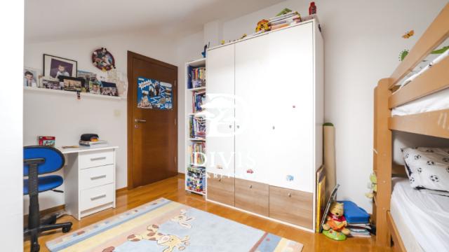 Stan, Trosoban, Izdavanje, 94m2, Prespanska