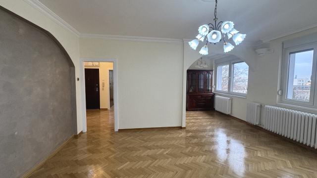 Poslovni prostor, Petosoban i veći, Izdavanje, 135m2, Senjačka