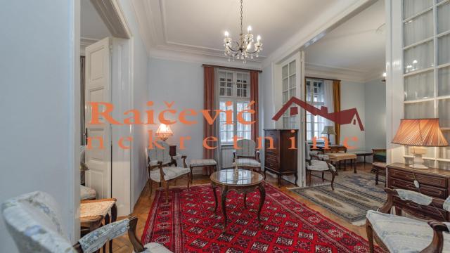 Stan, četvoroiposoban, Prodaja, 120m2, Centar, Stari grad, Hilandarska