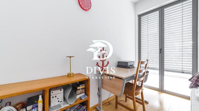 Stan, Dvoiposoban, Prodaja, 78m2, Venizelosova