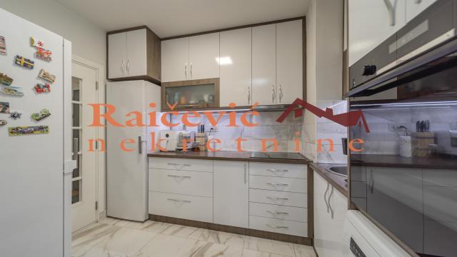 Stan, Dvoiposoban, Prodaja, 72m2, Zvezdara, Brace Srnic