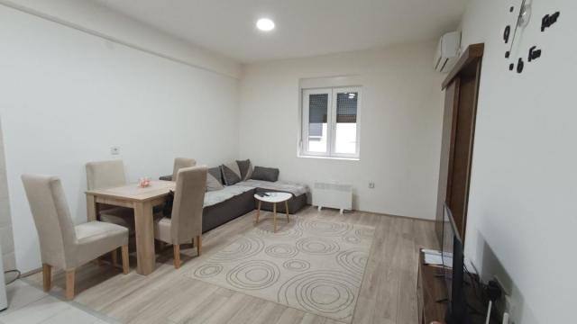 Stan, Jednosoban, Izdavanje, 33m2, Aqua park, Gradska lokacija, Jagodina