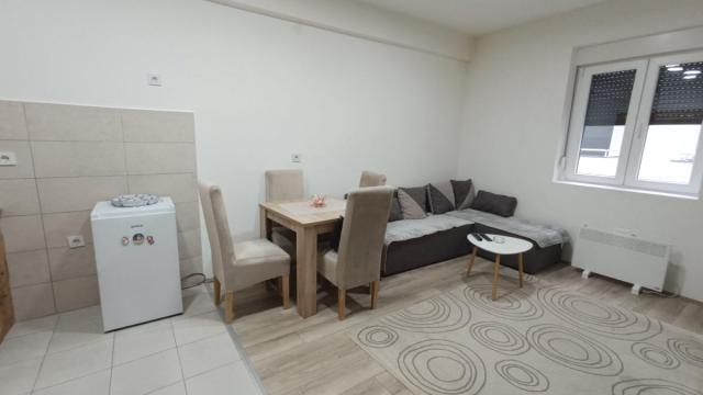 Stan, Jednosoban, Izdavanje, 33m2, Aqua park, Gradska lokacija, Jagodina