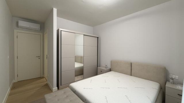 Stan, Trosoban, Izdavanje, 82m2, Savska