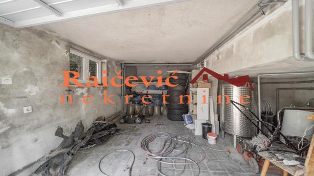 Kuća, Izdavanje, 544m2, Trošarina, Voždovac, Beranska