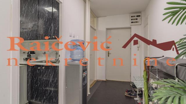 Stan, Trosoban, Prodaja, 86m2, Blok 34 (Carina - Studentski grad), Novi Beograd, Bulevar Zorana Djindjica