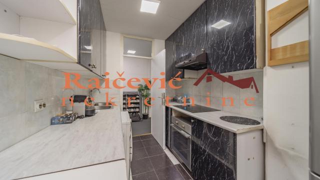 Stan, Trosoban, Prodaja, 86m2, Blok 34 (Carina - Studentski grad), Novi Beograd, Bulevar Zorana Djindjica