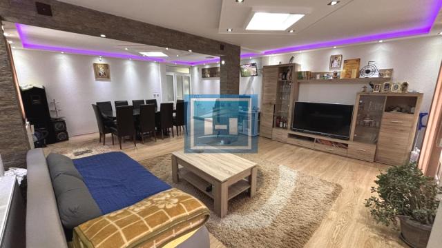 Kuća, Prodaja, 181m2, Kajsijar, Gradska lokacija, Jagodina