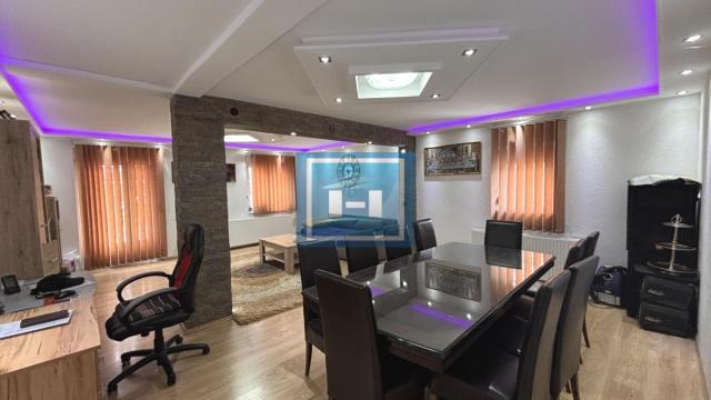 Kuća, Prodaja, 181m2, Kajsijar, Gradska lokacija, Jagodina