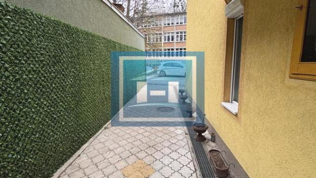 Kuća, Prodaja, 181m2, Kajsijar, Gradska lokacija, Jagodina