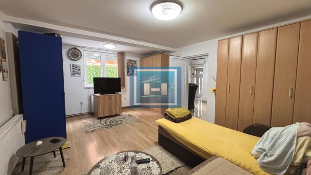 Kuća, Prodaja, 181m2, Kajsijar, Gradska lokacija, Jagodina