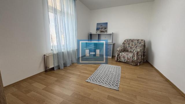 Stan, Trosoban, Izdavanje, 100m2, Ćuprija