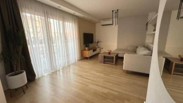 Stan, Trosoban, Izdavanje, 99m2, Tetovska