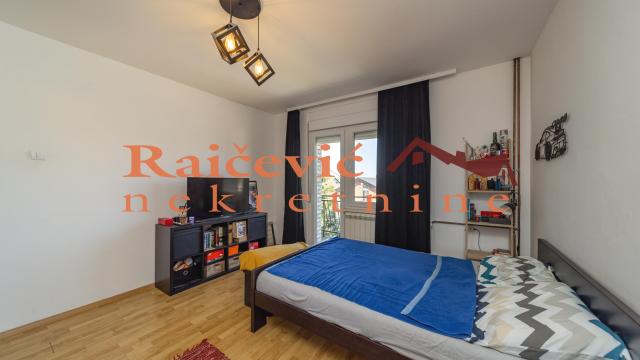 Kuća, Petosoban, Prodaja, 220m2, Rušanj, Čukarica, Beogradska 1 deo