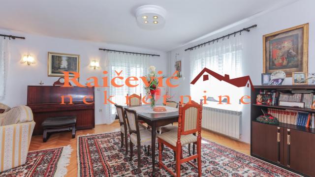 Kuća, Prodaja, 370m2, Avala, Sopot, Pilota Rajka Cvetica