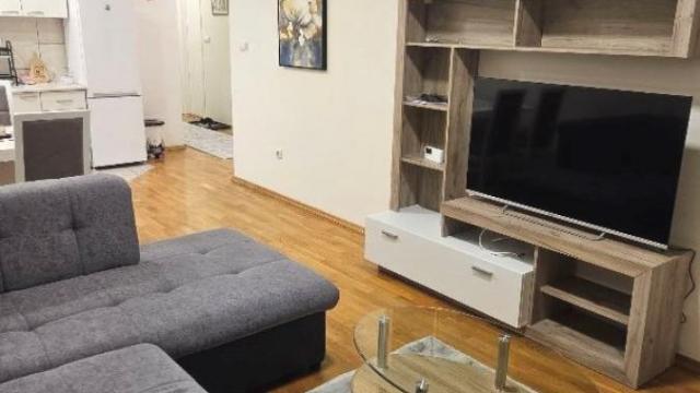 Stan, Trosoban, Izdavanje, 55m2, Djeram pijaca, Zvezdara, Vojvode Savatija