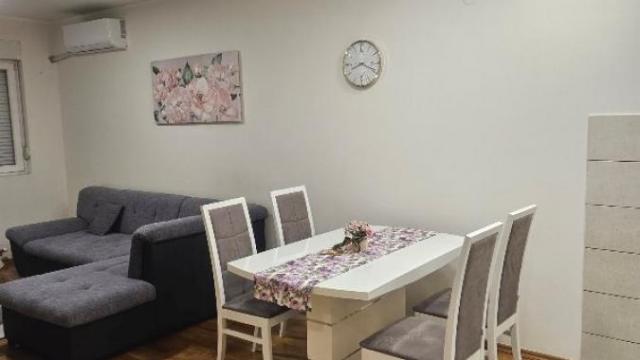 Stan, Trosoban, Izdavanje, 55m2, Djeram pijaca, Zvezdara, Vojvode Savatija