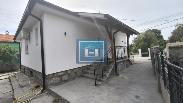 Kuća, Trosoban, Prodaja, 153m2, Gradska lokacija, Ćuprija