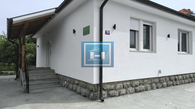 Kuća, Trosoban, Prodaja, 153m2, Gradska lokacija, Ćuprija