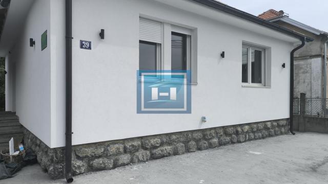 Kuća, Trosoban, Prodaja, 153m2, Gradska lokacija, Ćuprija