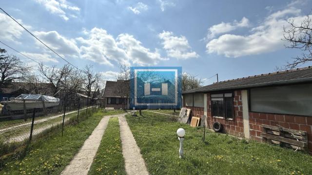 Kuća, četvorosoban, Prodaja, 160m2, Kupusara, Gradska lokacija, Jagodina