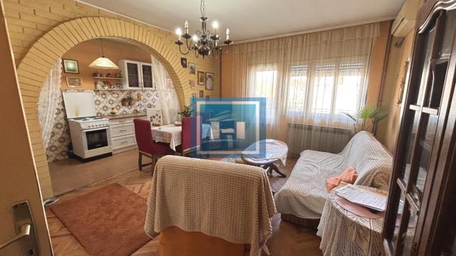 Kuća, četvorosoban, Prodaja, 344m2, Levač, Gradska lokacija, Jagodina