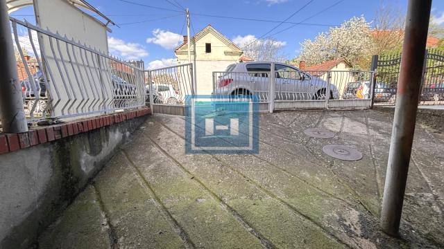 Kuća, četvorosoban, Prodaja, 344m2, Levač, Gradska lokacija, Jagodina