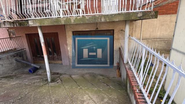 Kuća, četvorosoban, Prodaja, 344m2, Levač, Gradska lokacija, Jagodina