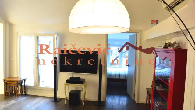 Stan, Trosoban, Prodaja, 82m2, Kalenić pijaca, Vračar, Topolska