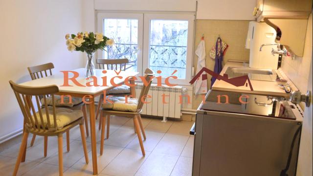 Stan, Trosoban, Prodaja, 82m2, Kalenić pijaca, Vračar, Topolska