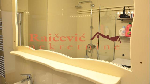 Stan, Trosoban, Prodaja, 82m2, Kalenić pijaca, Vračar, Topolska