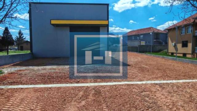 Poslovni prostor, Izdavanje, 430m2, Gloždak, Gradska lokacija, Paraćin