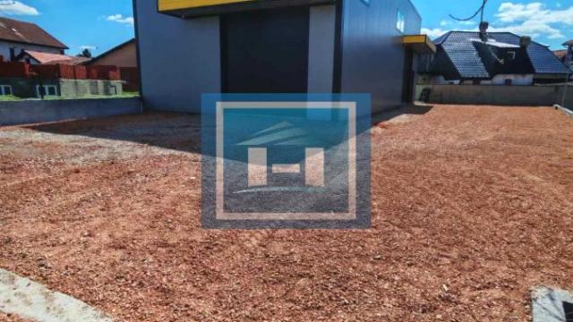 Poslovni prostor, Izdavanje, 430m2, Gloždak, Gradska lokacija, Paraćin