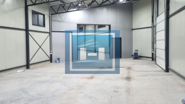 Poslovni prostor, Izdavanje, 430m2, Gloždak, Gradska lokacija, Paraćin