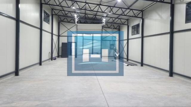 Poslovni prostor, Izdavanje, 430m2, Gloždak, Gradska lokacija, Paraćin