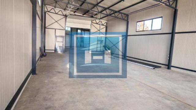 Poslovni prostor, Izdavanje, 430m2, Gloždak, Gradska lokacija, Paraćin