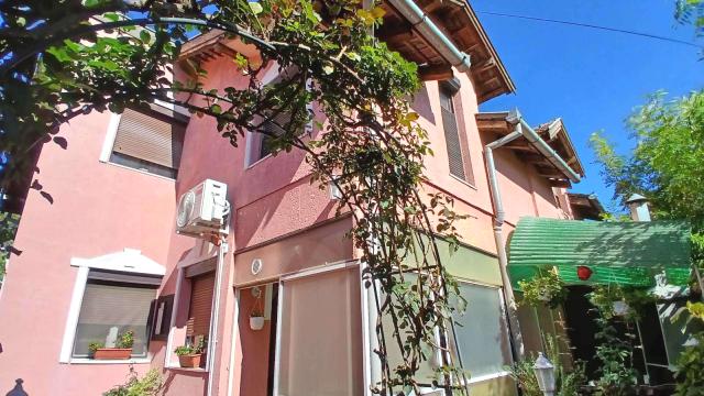 Kuća, četvorosoban, Prodaja, 117m2, Dože Đerđa