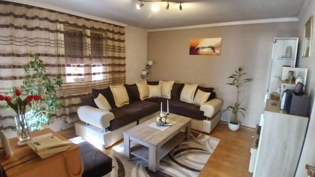 Kuća, četvorosoban, Prodaja, 117m2, Dože Đerđa