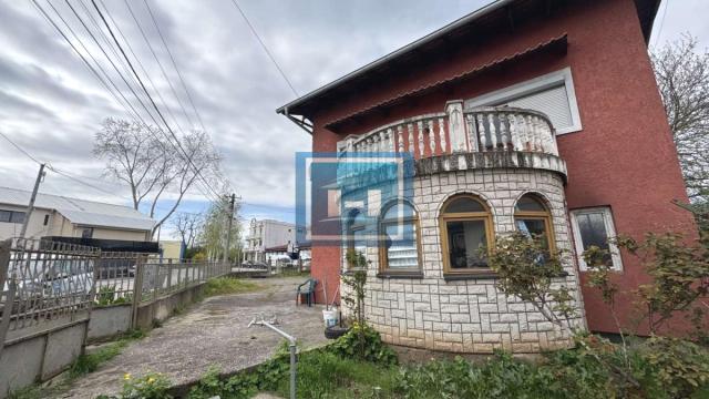 Kuća, četvorosoban, Prodaja, 124m2, Gradska lokacija, Ćuprija