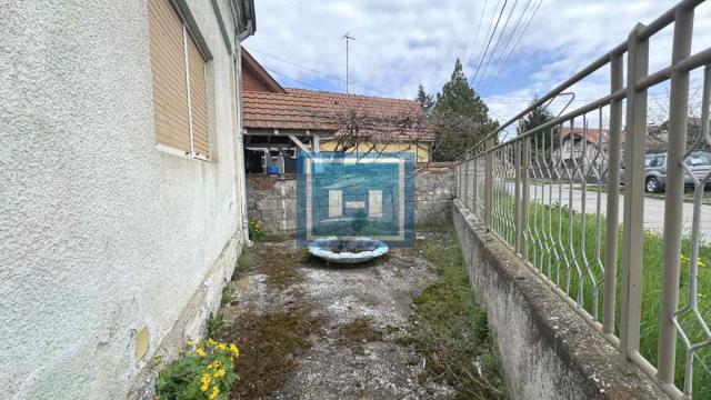 Kuća, četvorosoban, Prodaja, 124m2, Gradska lokacija, Ćuprija