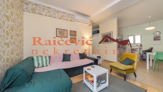 Stan, Trosoban, Prodaja, 79m2, Centar, Stari grad, Zmaja od Nocaja