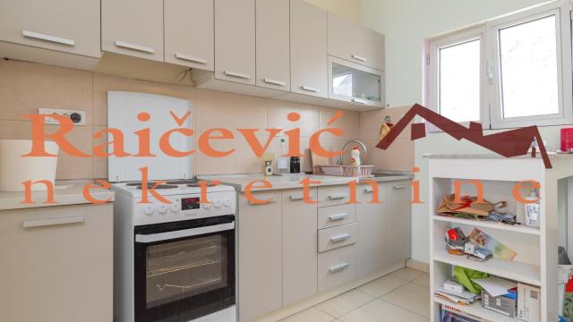 Stan, Trosoban, Prodaja, 79m2, Centar, Stari grad, Zmaja od Nocaja