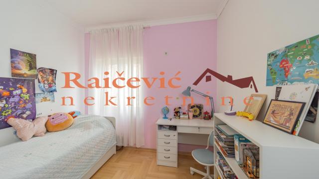 Stan, Trosoban, Prodaja, 79m2, Centar, Stari grad, Zmaja od Nocaja